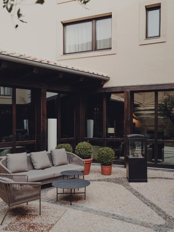 Hotel Santa Maria Briones Zewnętrze zdjęcie