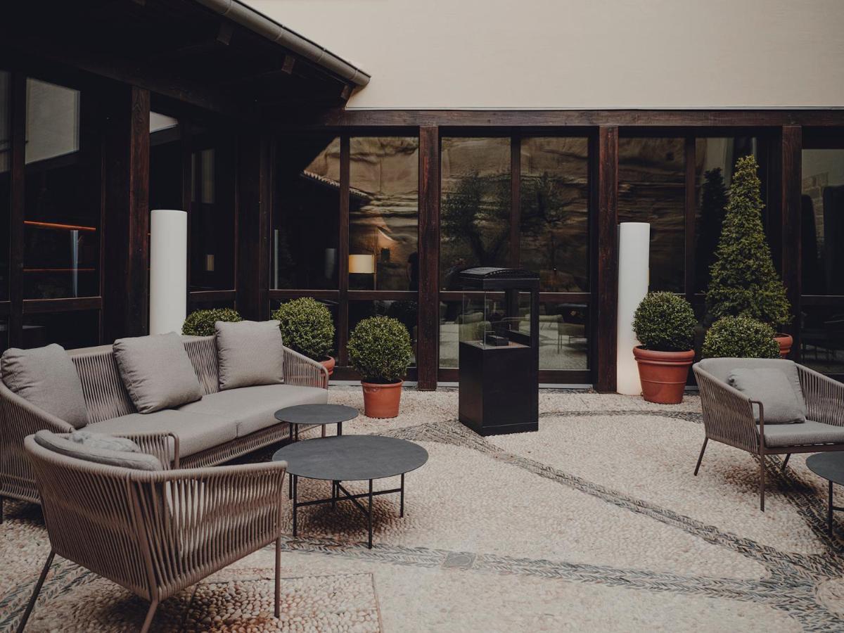 Hotel Santa Maria Briones Zewnętrze zdjęcie