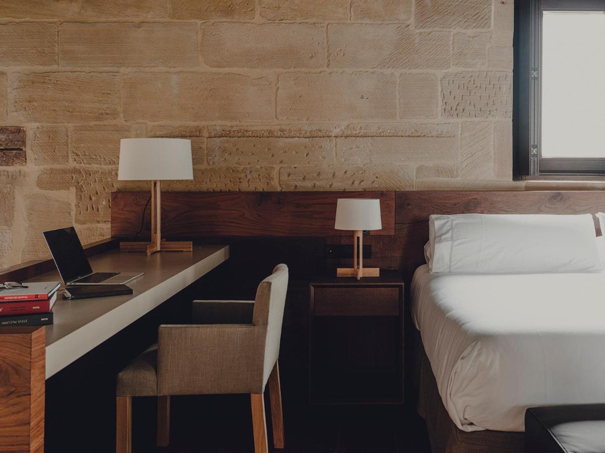 Hotel Santa Maria Briones Zewnętrze zdjęcie