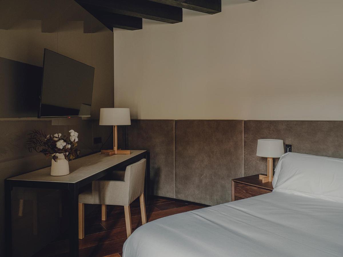 Hotel Santa Maria Briones Zewnętrze zdjęcie